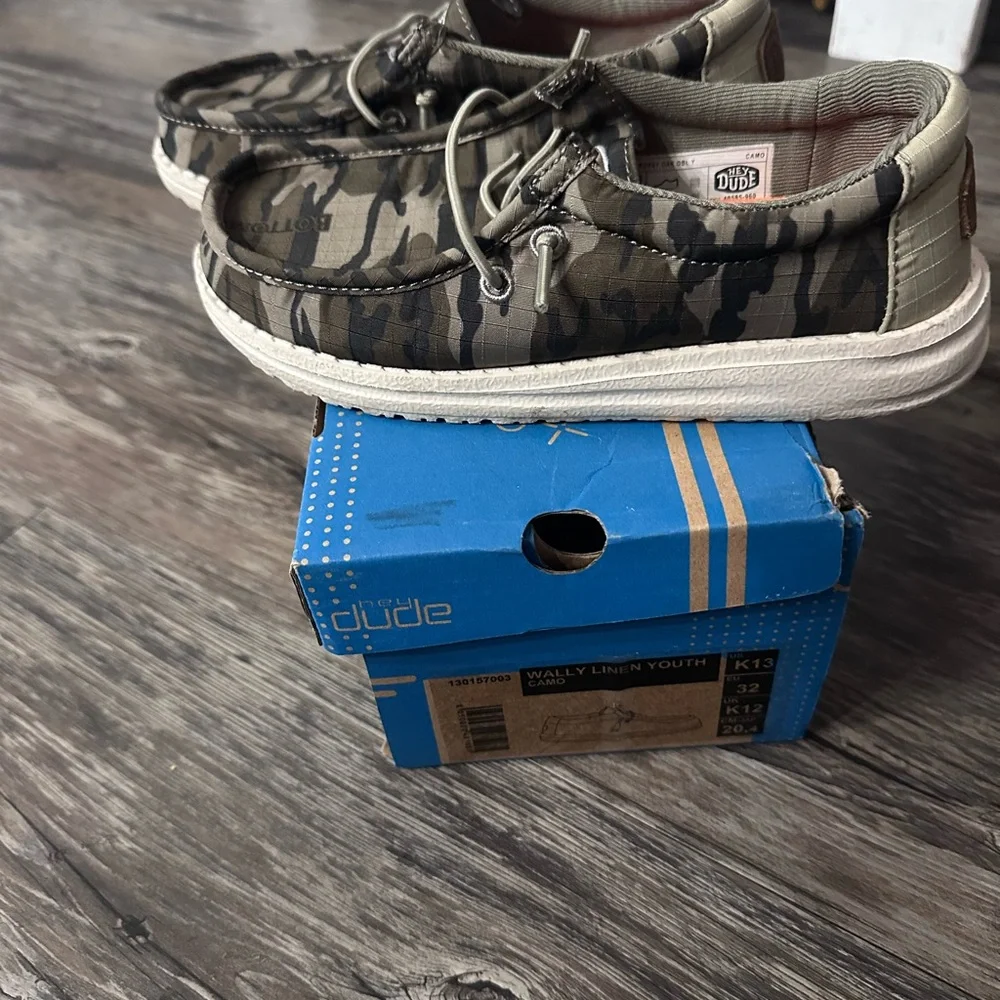 Camo hey dudes
